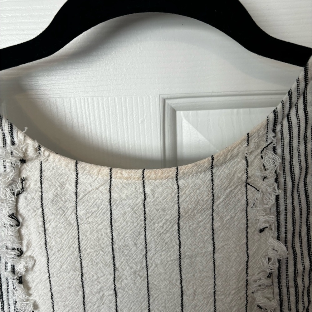 Doe & Rae Blouse - Picture 2 of 4